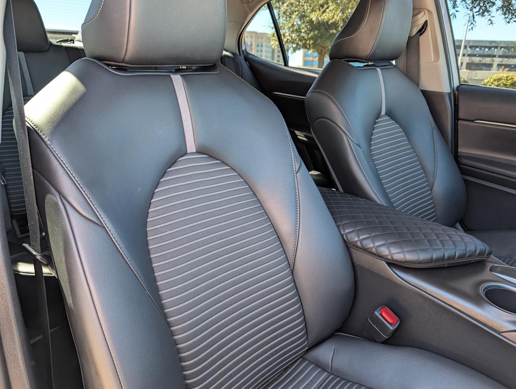 Thumbnail: 2023 Toyota Camry - 25