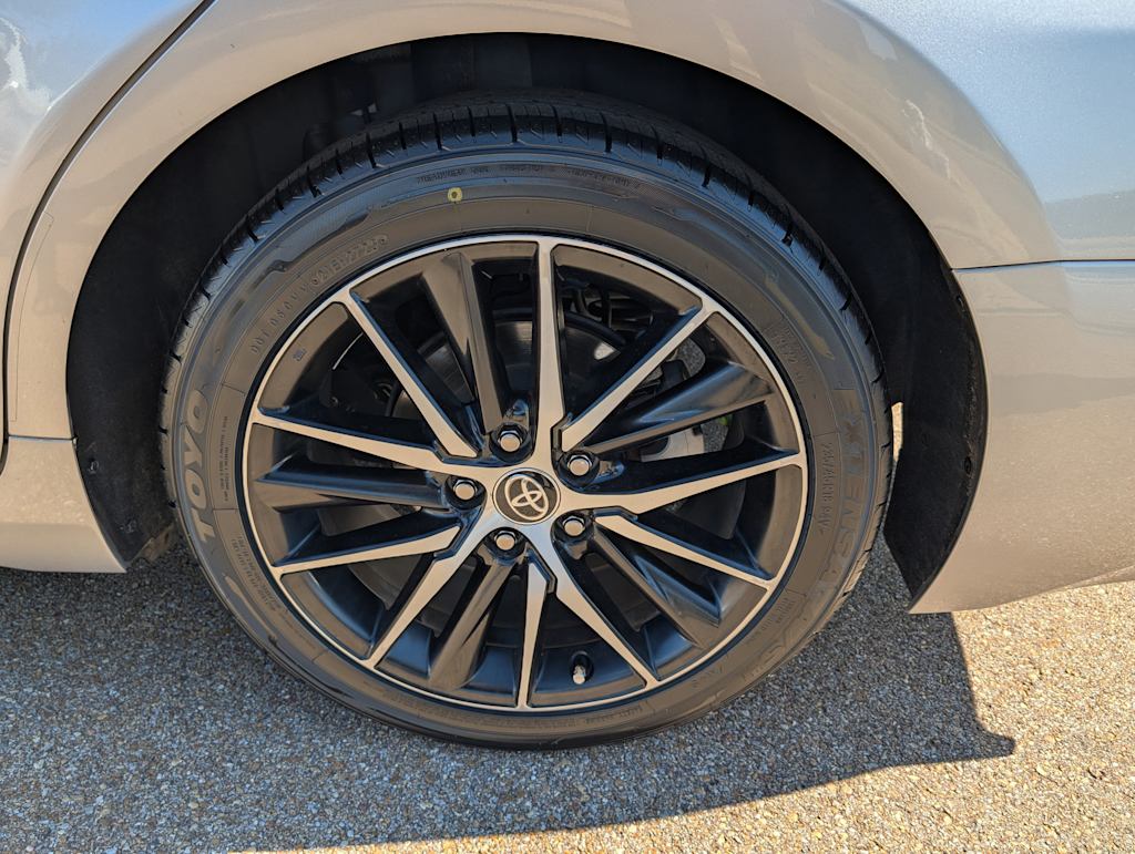 Thumbnail: 2023 Toyota Camry - 7