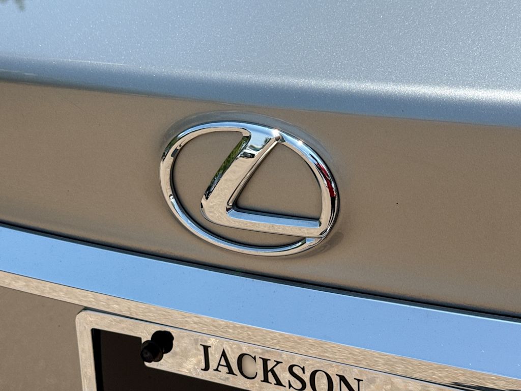 Thumbnail: 2017 Lexus ES - 25