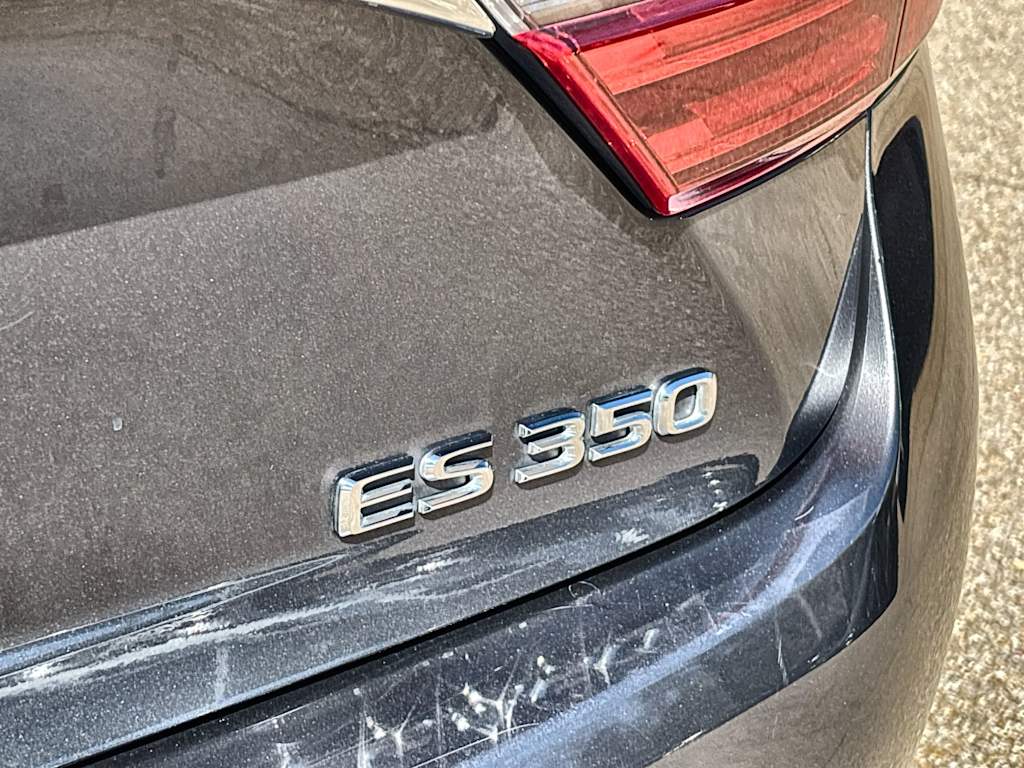 Thumbnail: 2018 Lexus ES - 7