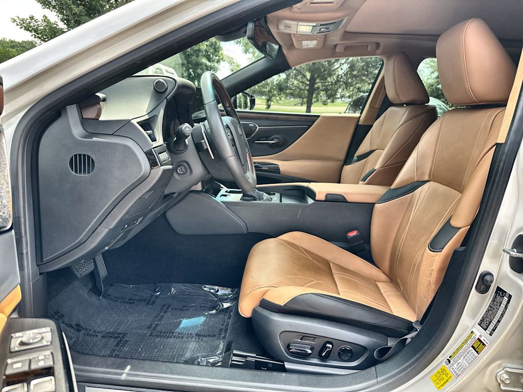 Thumbnail: 2024 Lexus ES - 11