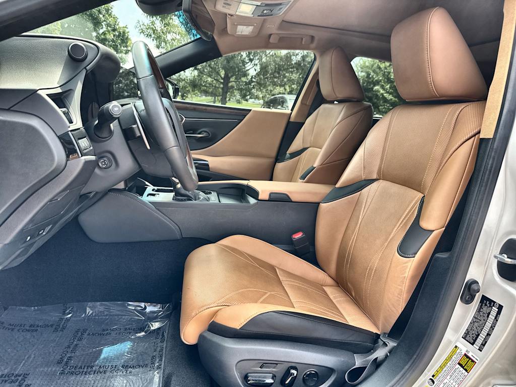 Thumbnail: 2024 Lexus ES - 12