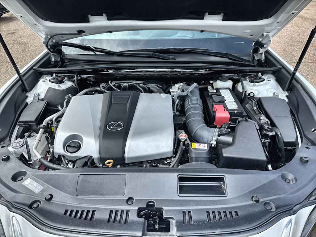 Thumbnail: 2024 Lexus ES - 9