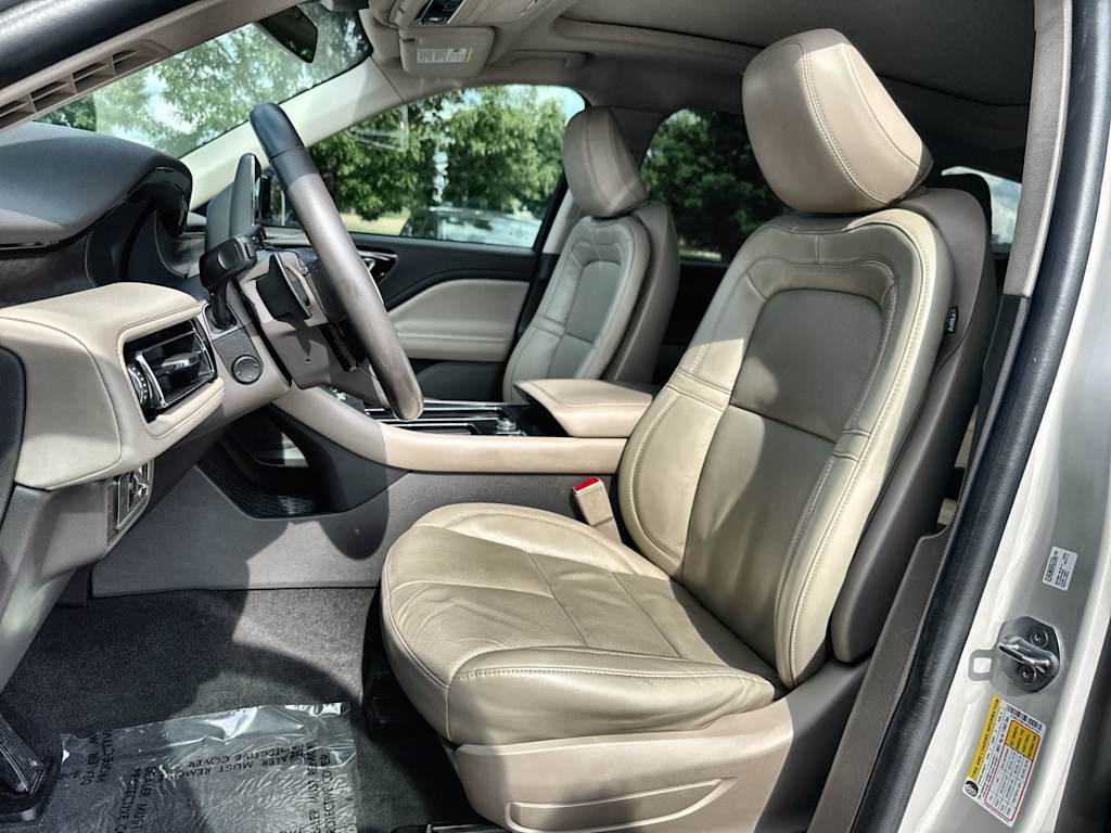 Thumbnail: 2023 Lincoln Aviator - 12