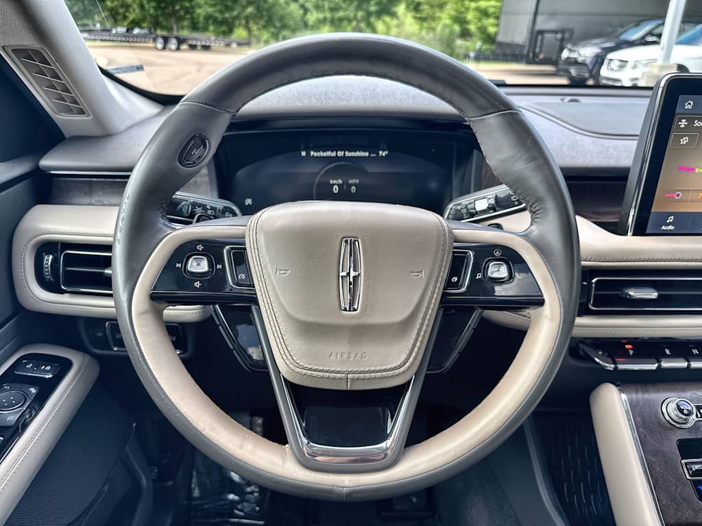 Thumbnail: 2023 Lincoln Aviator - 10
