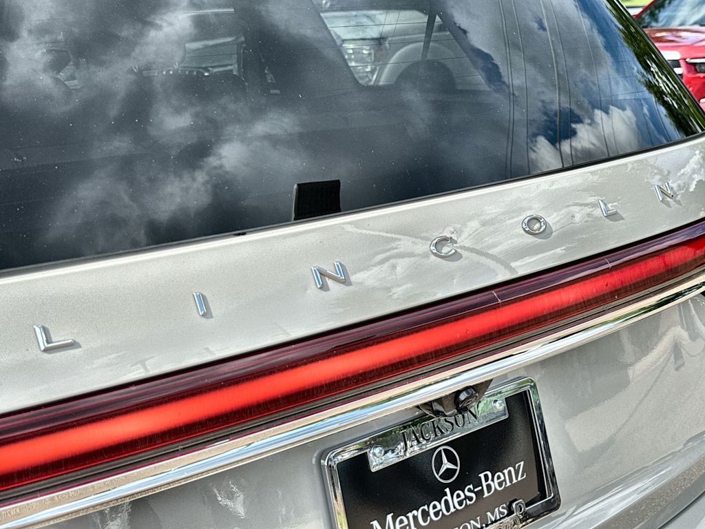 Thumbnail: 2023 Lincoln Aviator - 24