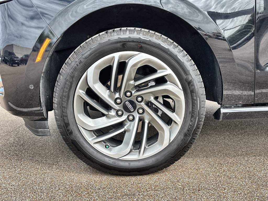 Thumbnail: 2025 Lincoln Navigator - 7