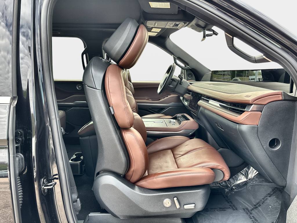 Thumbnail: 2025 Lincoln Navigator - 11