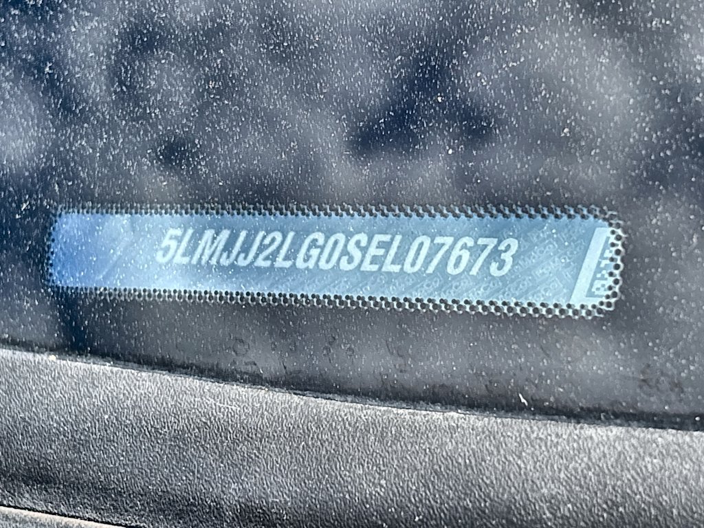 Thumbnail: 2025 Lincoln Navigator - 16