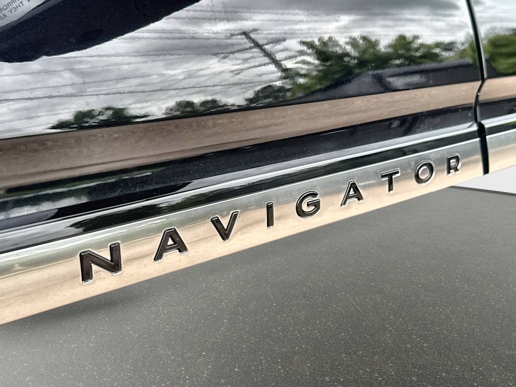 Thumbnail: 2026 Lincoln Navigator - 7