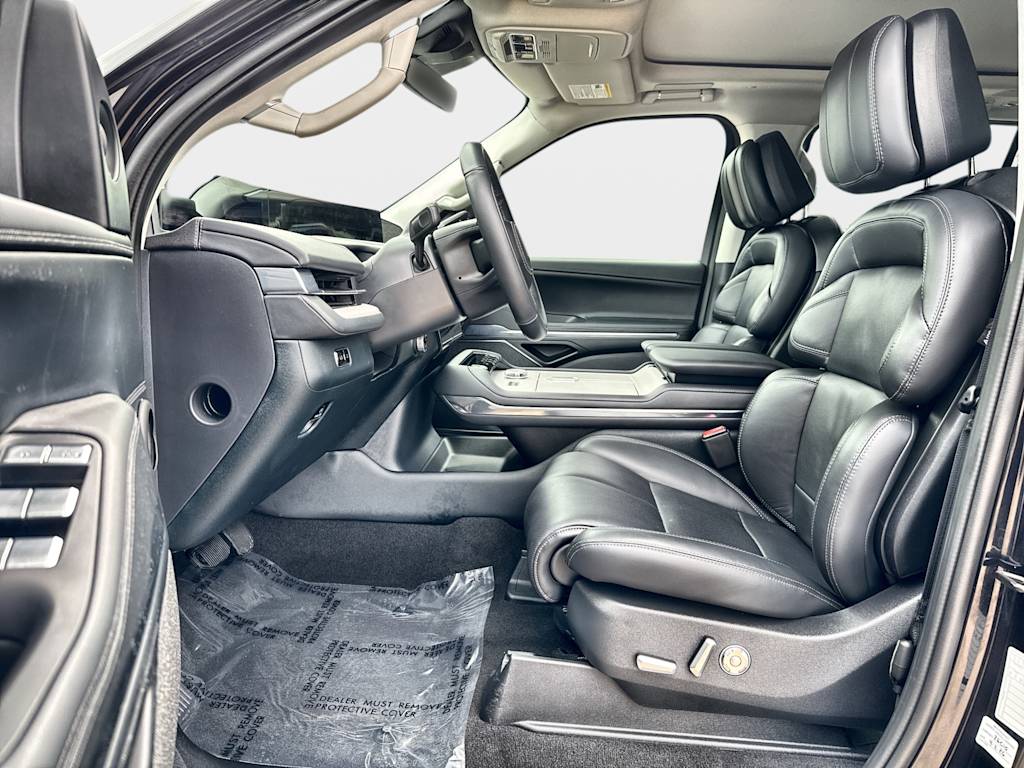 Thumbnail: 2026 Lincoln Navigator - 11