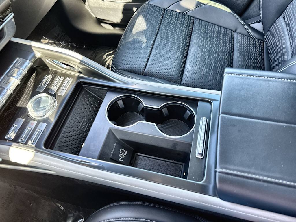 Thumbnail: 2024 Lincoln Nautilus - 24