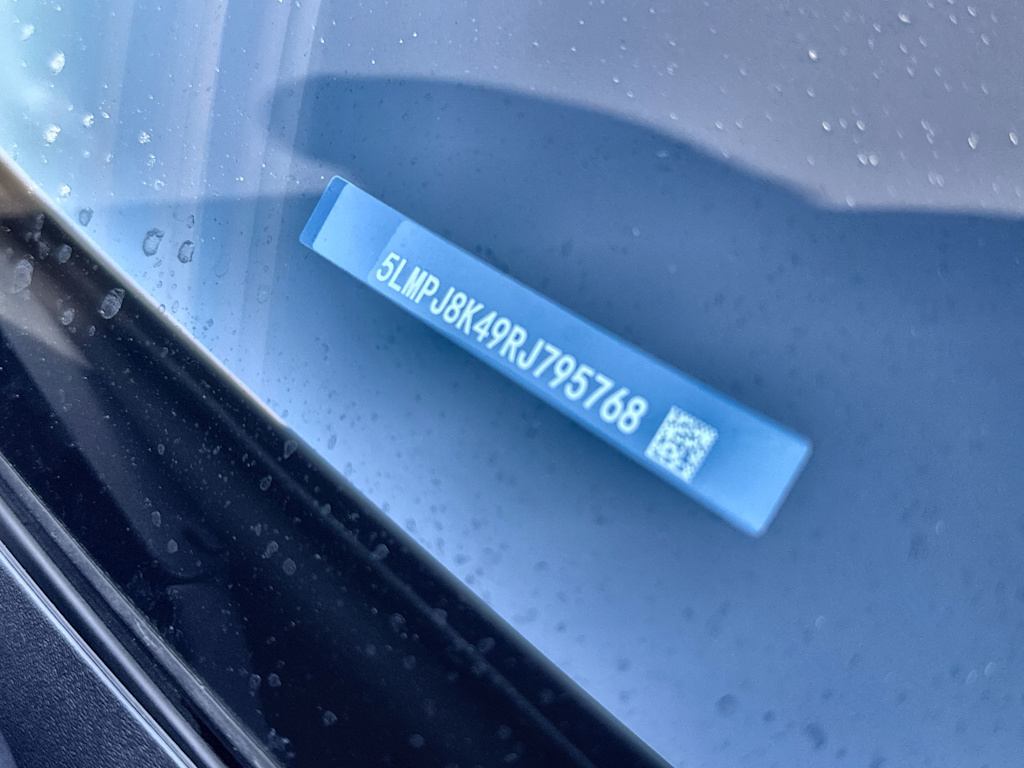 Thumbnail: 2024 Lincoln Nautilus - 27