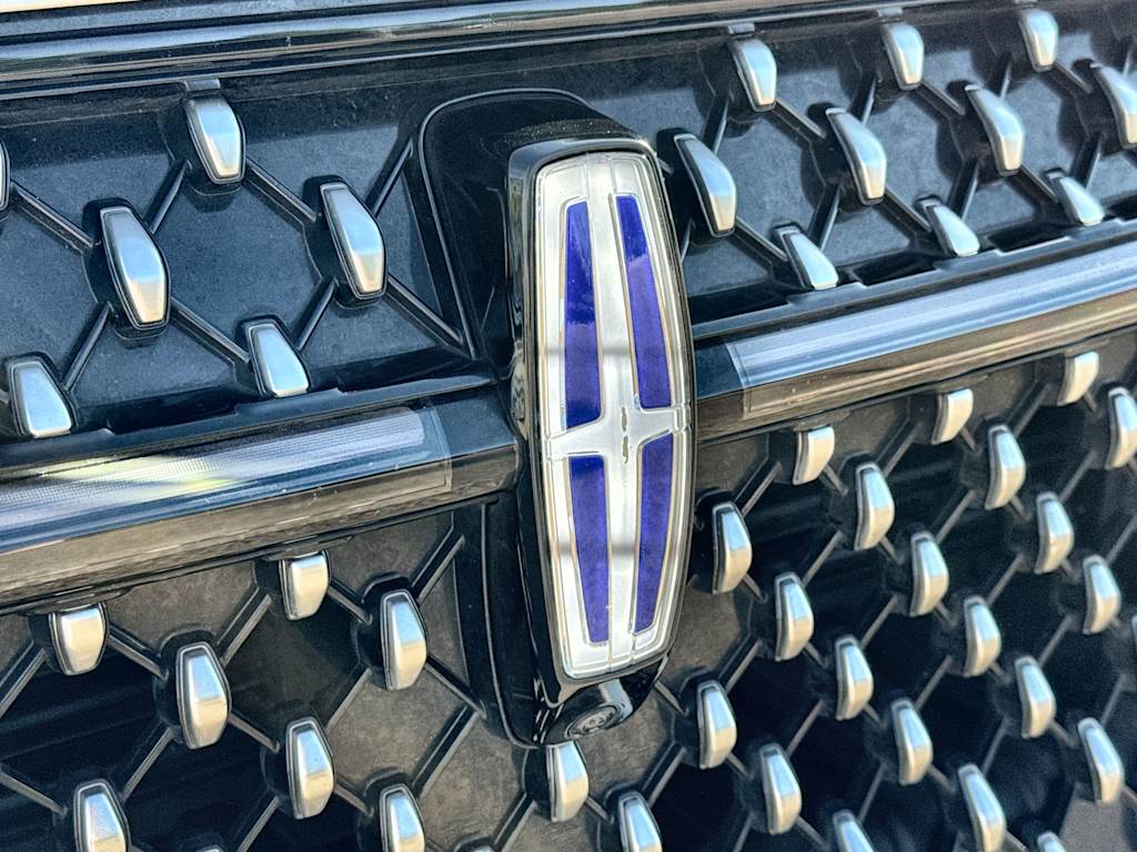 Thumbnail: 2024 Lincoln Nautilus - 21