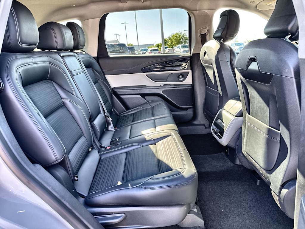 Thumbnail: 2024 Lincoln Nautilus - 23