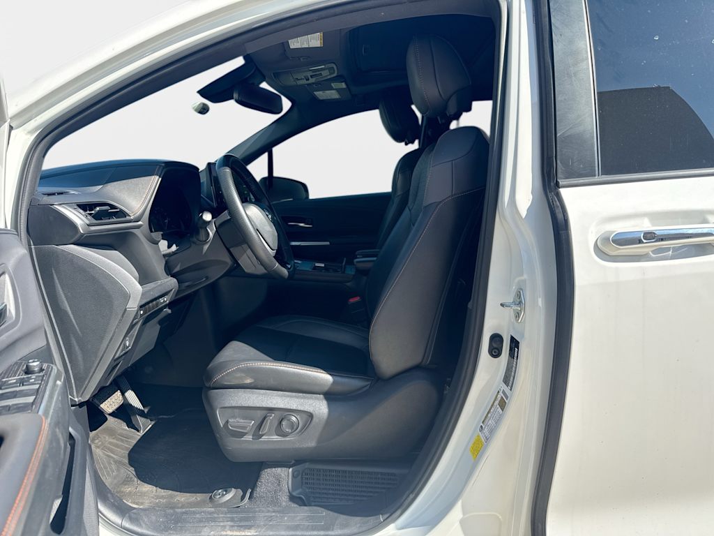 Thumbnail: 2021 Toyota Sienna - 10