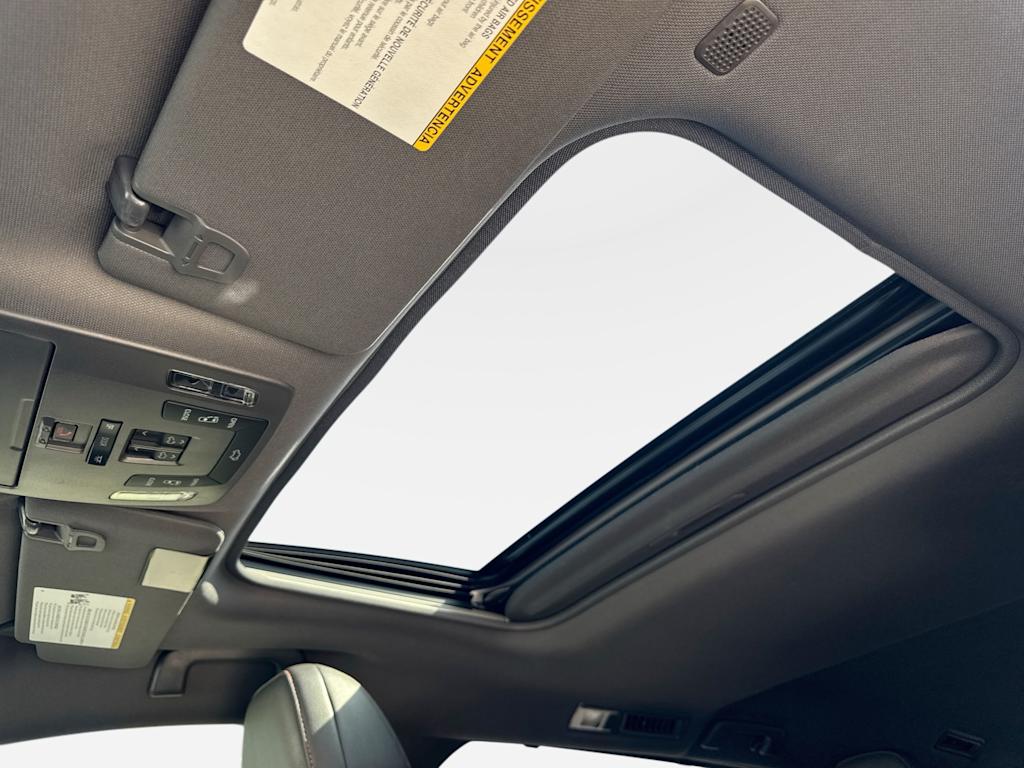 Thumbnail: 2021 Toyota Sienna - 28
