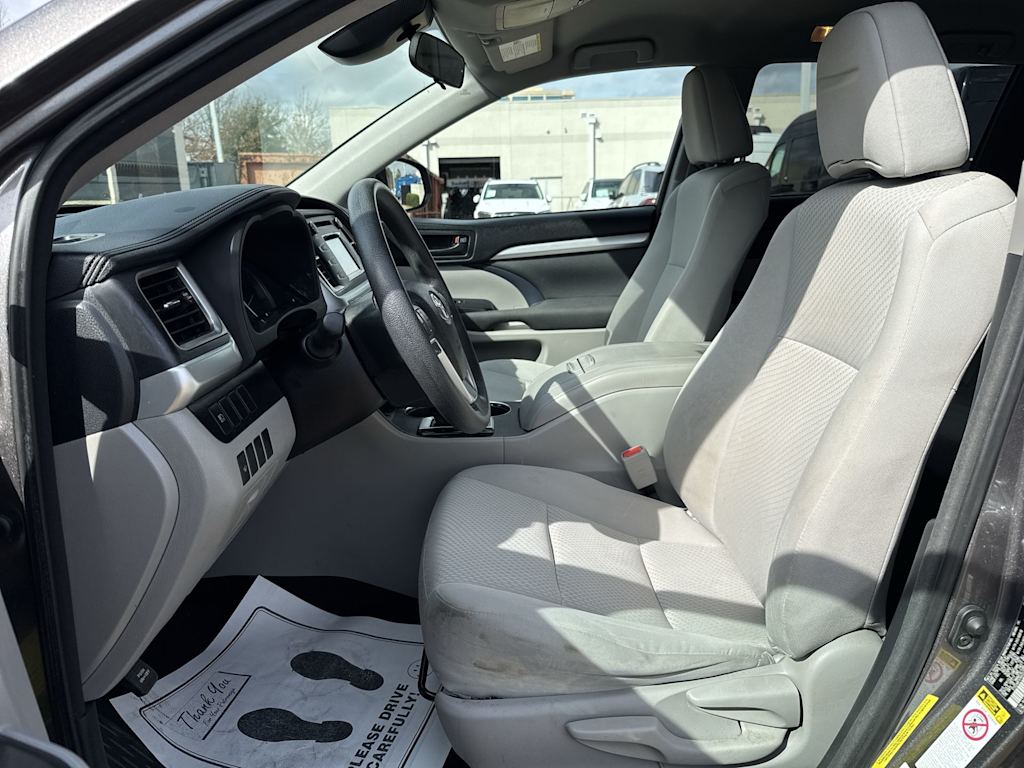 Thumbnail: 2017 Toyota Highlander - 12