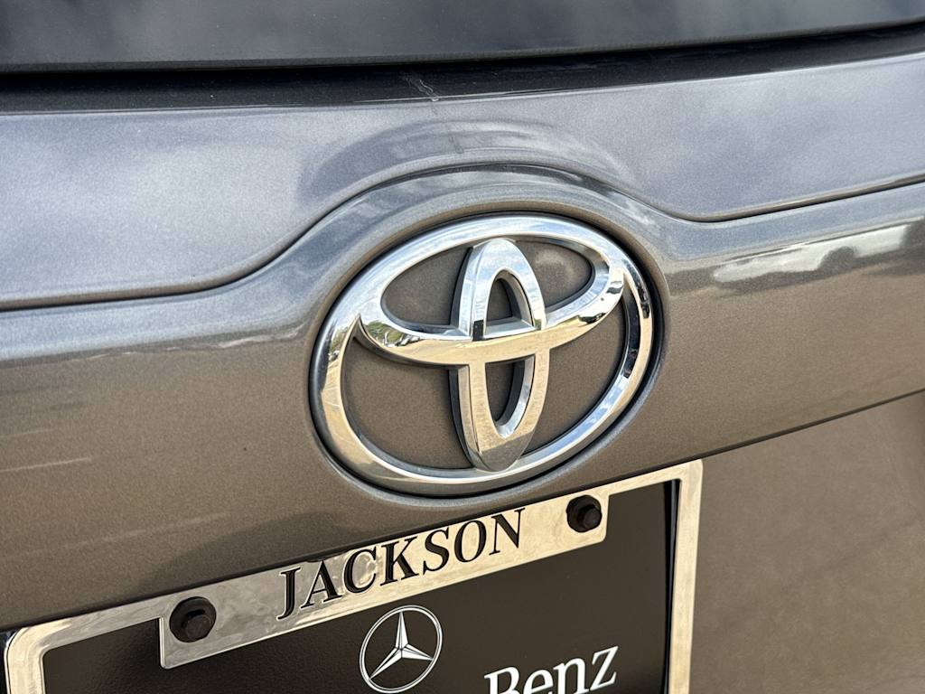 Thumbnail: 2017 Toyota Highlander - 7