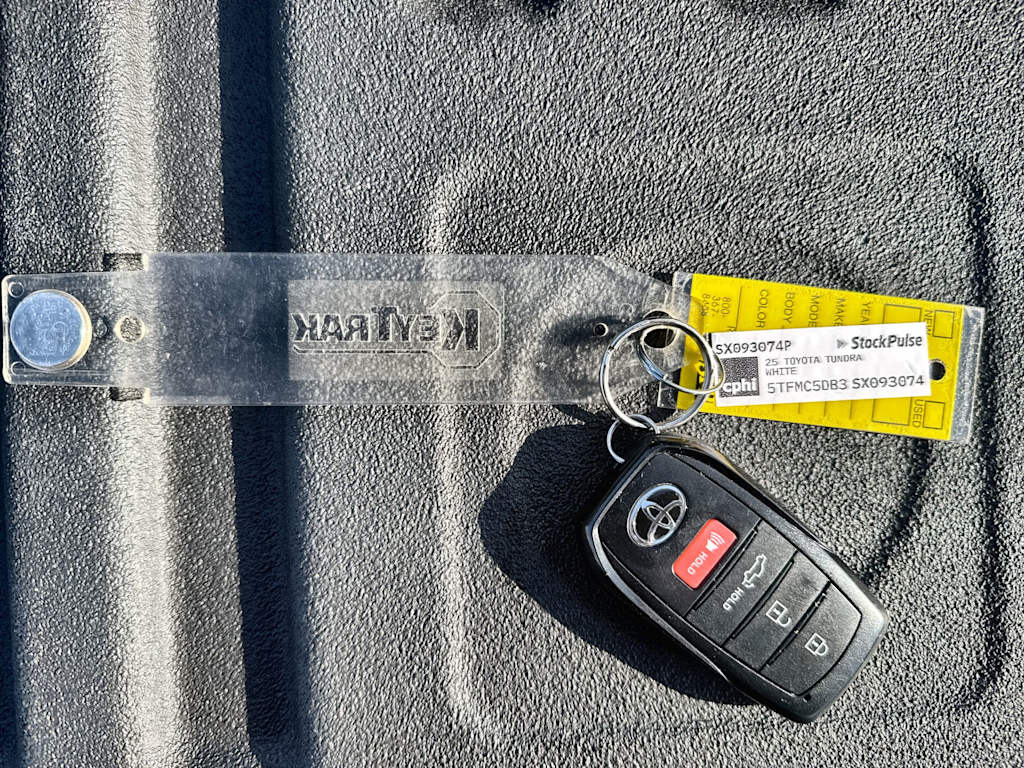 Thumbnail: 2025 Toyota Tundra - 18