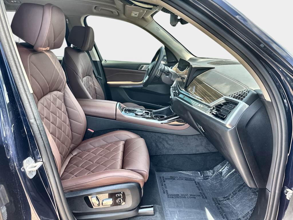 Thumbnail: 2024 BMW X7 - 24