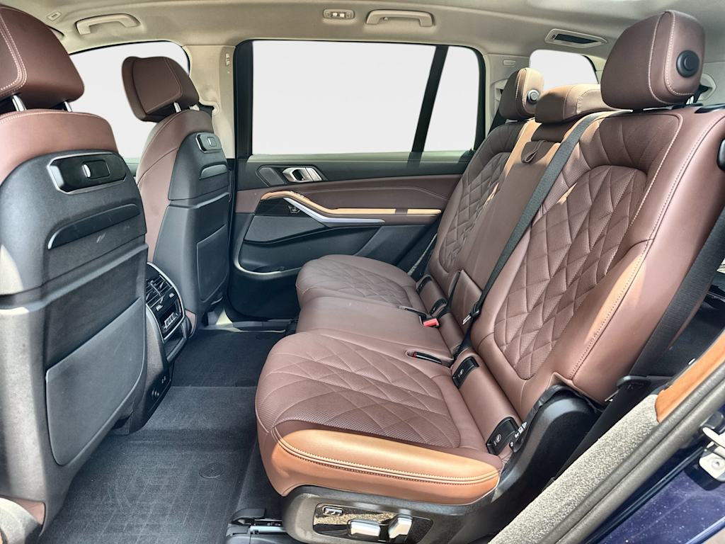 Thumbnail: 2024 BMW X7 - 13