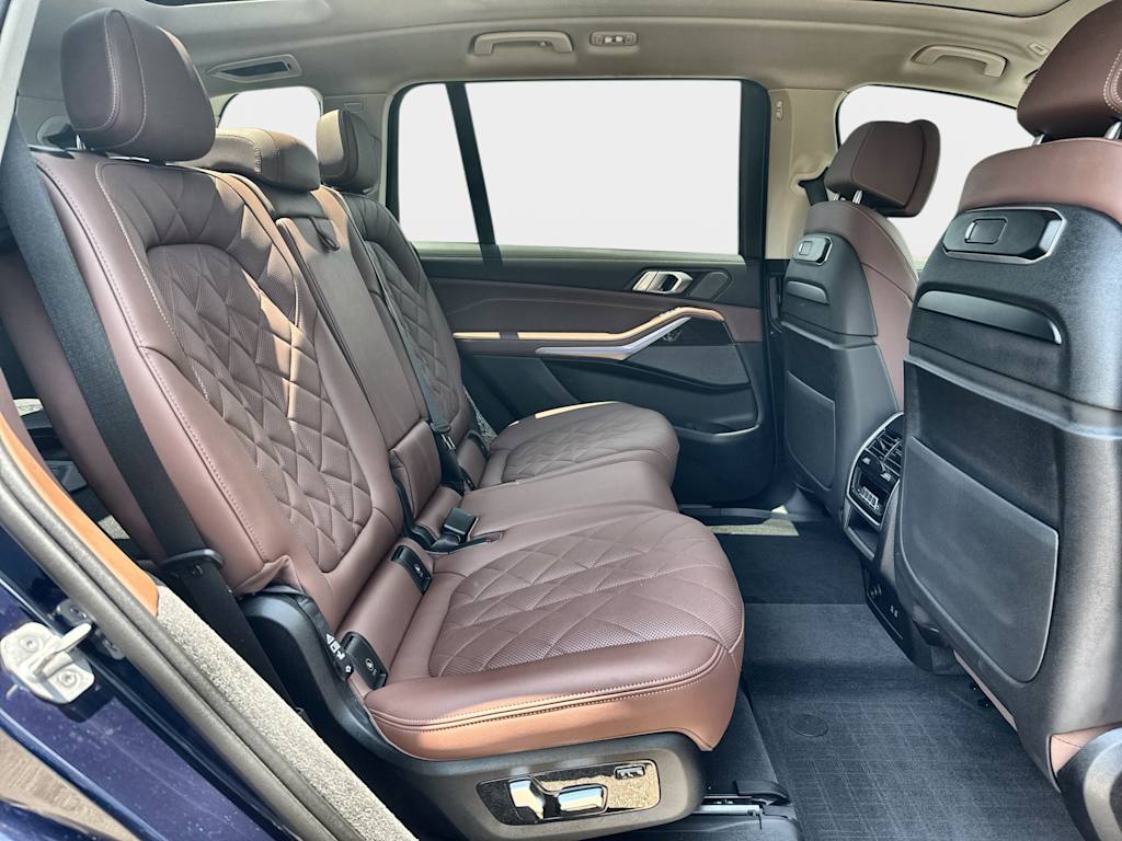 Thumbnail: 2024 BMW X7 - 27