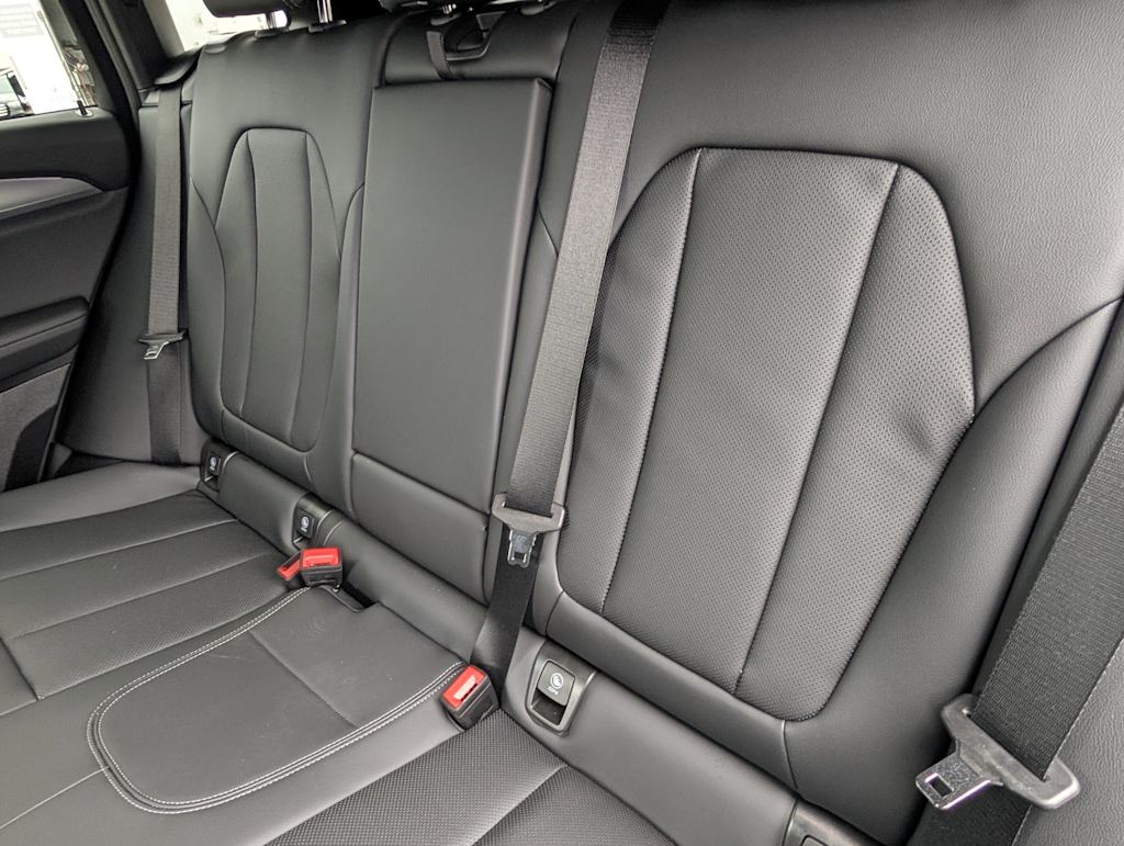 Thumbnail: 2025 BMW X4 - 11