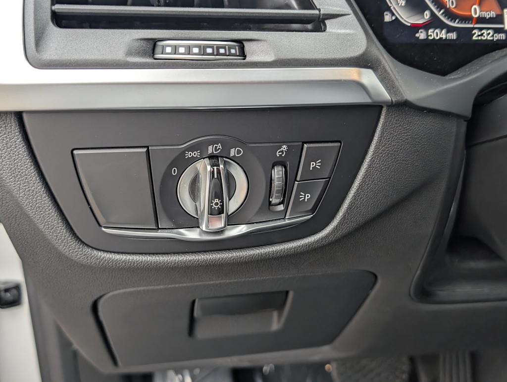 Thumbnail: 2025 BMW X4 - 18