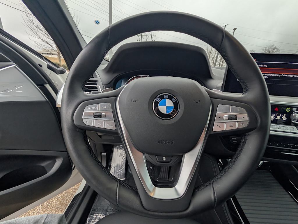 Thumbnail: 2025 BMW X4 - 8