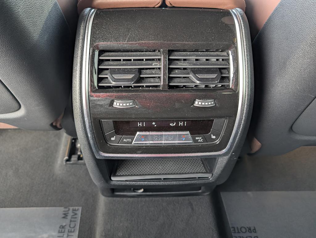 Thumbnail: 2024 BMW X7 - 28