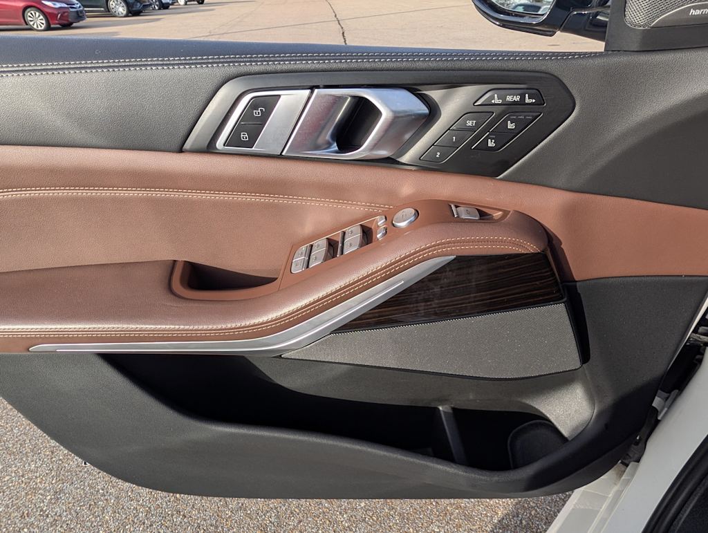 Thumbnail: 2024 BMW X7 - 25