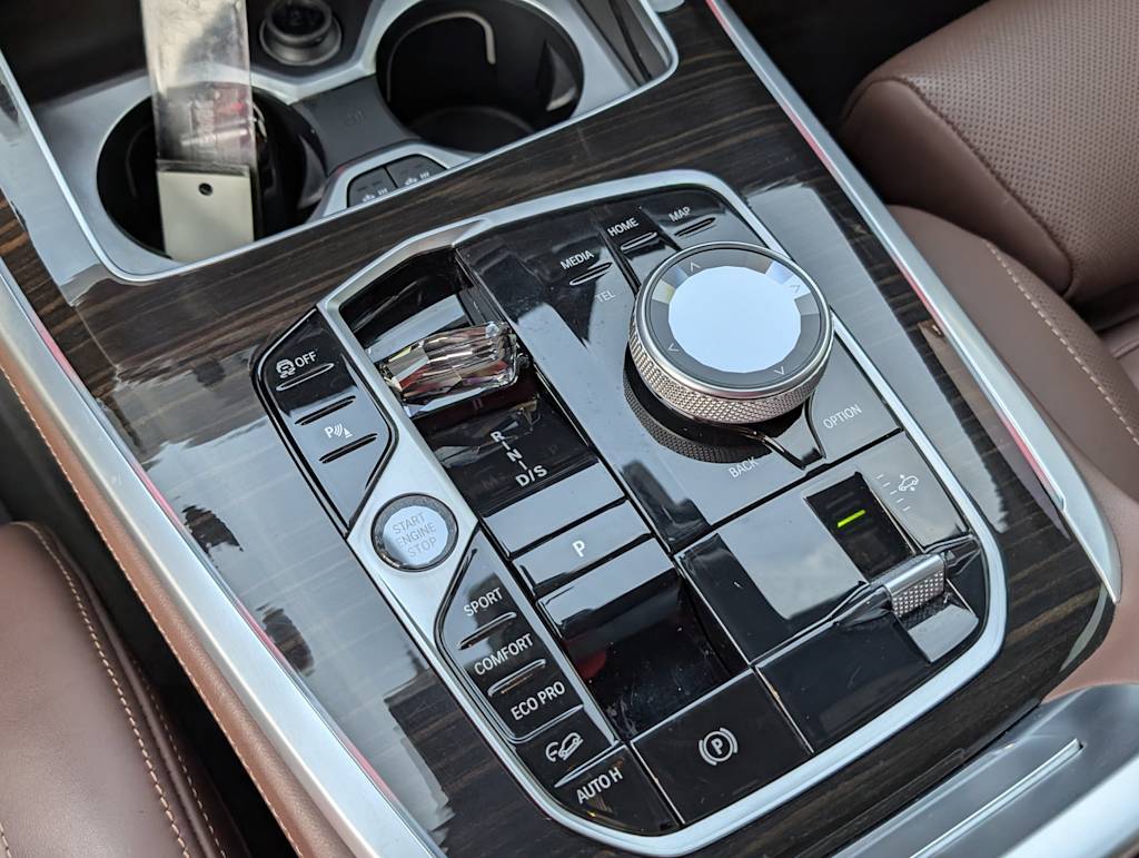 Thumbnail: 2024 BMW X7 - 13