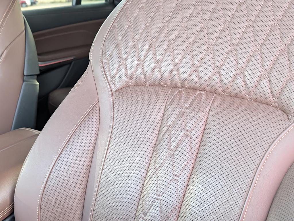 Thumbnail: 2024 BMW X7 - 10