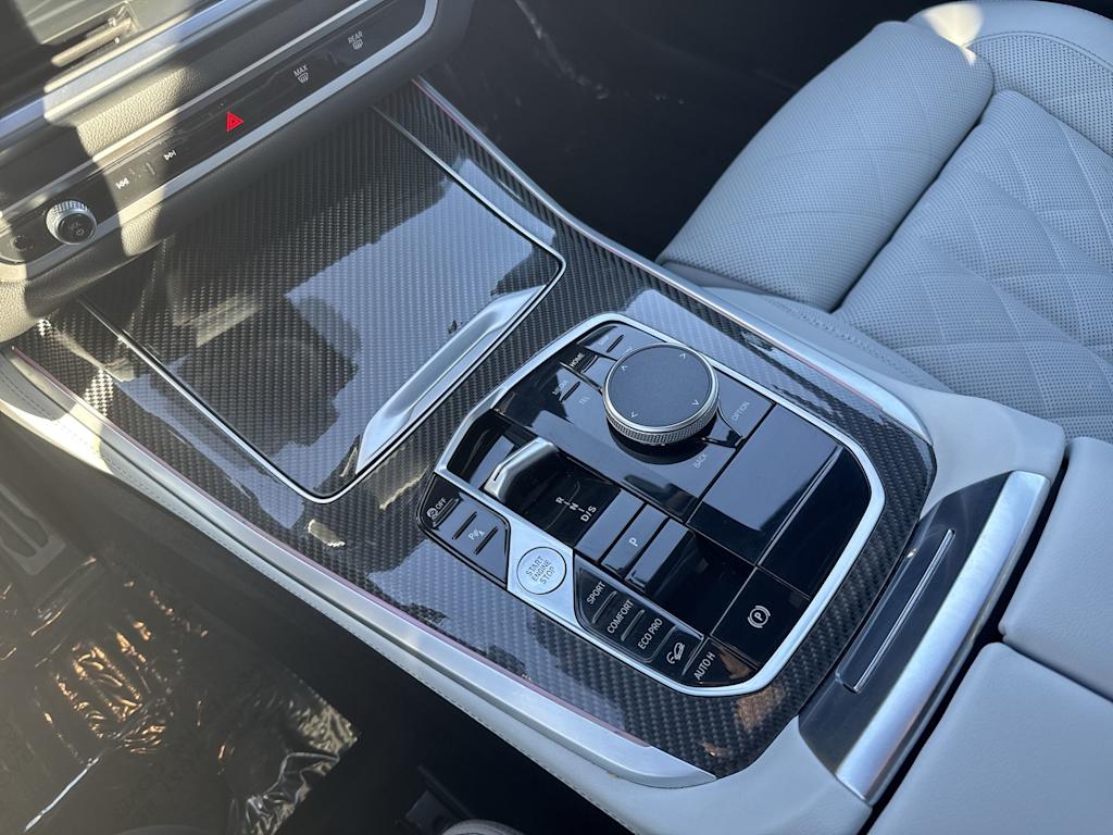 Thumbnail: 2026 BMW X5 - 15