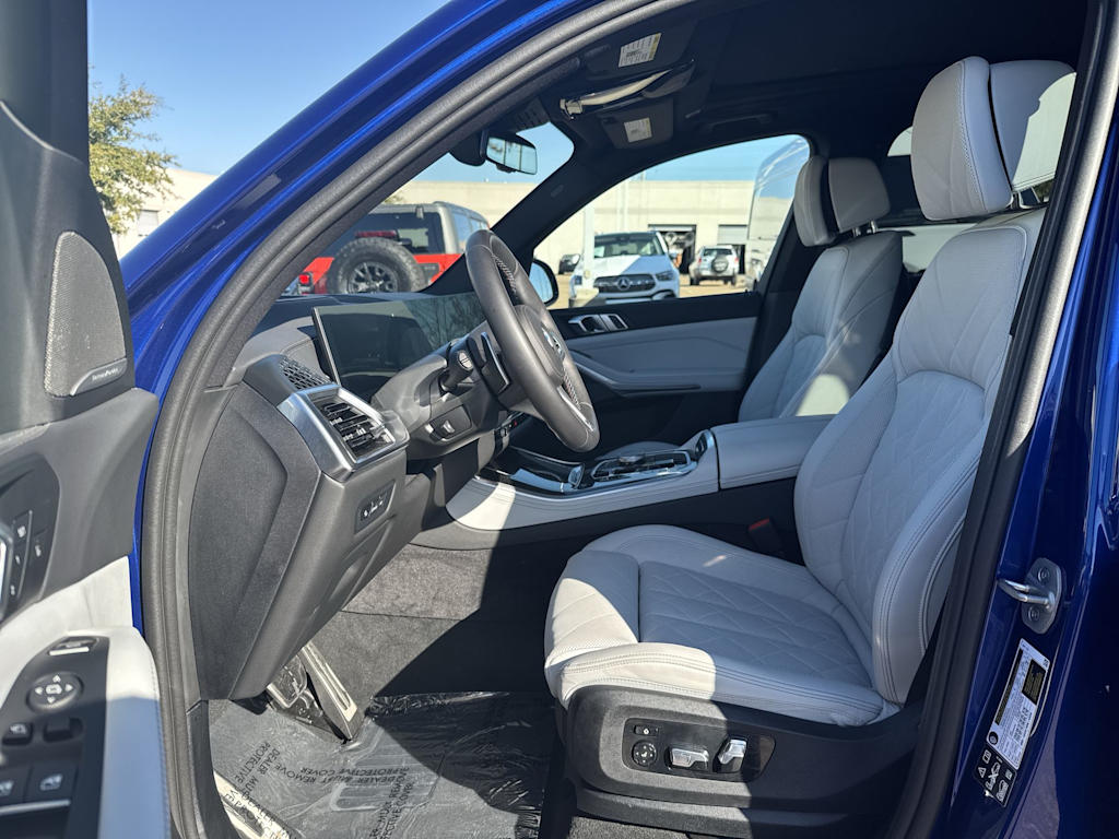 Thumbnail: 2026 BMW X5 - 11