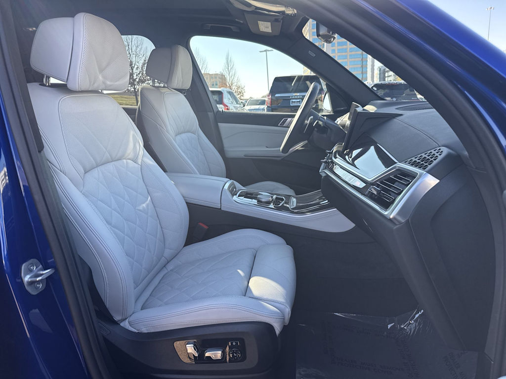 Thumbnail: 2026 BMW X5 - 27