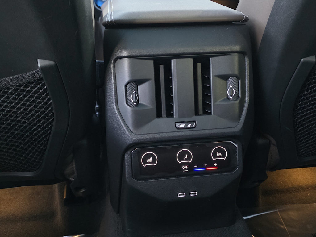 Thumbnail: 2025 BMW X3 - 23