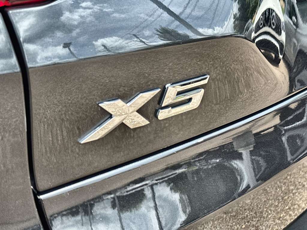 Thumbnail: 2023 BMW X5 - 7