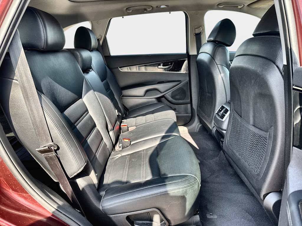 Thumbnail: 2018 Kia Sorento - 26