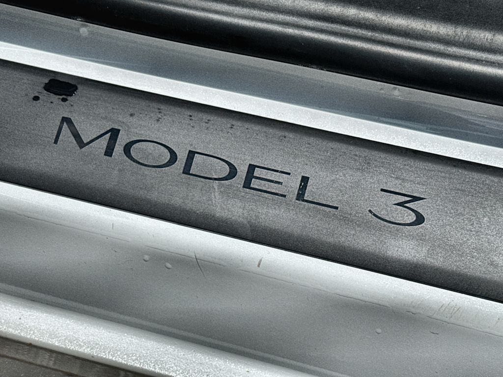 Thumbnail: 2023 Tesla Model 3 - 20