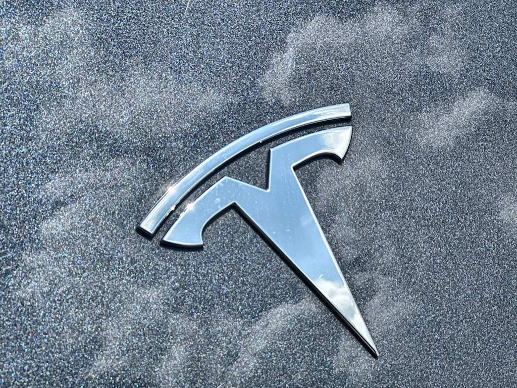Thumbnail: 2023 Tesla Model 3 - 16