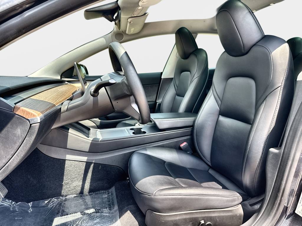 Thumbnail: 2023 Tesla Model 3 - 11