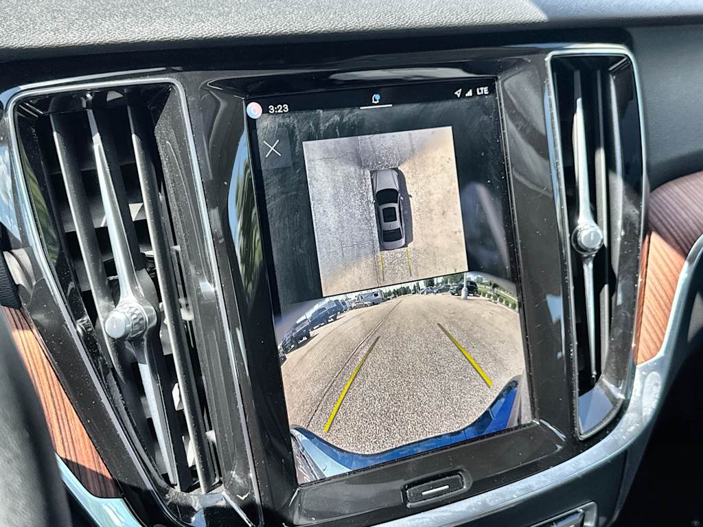Thumbnail: 2025 Volvo S60 - 14