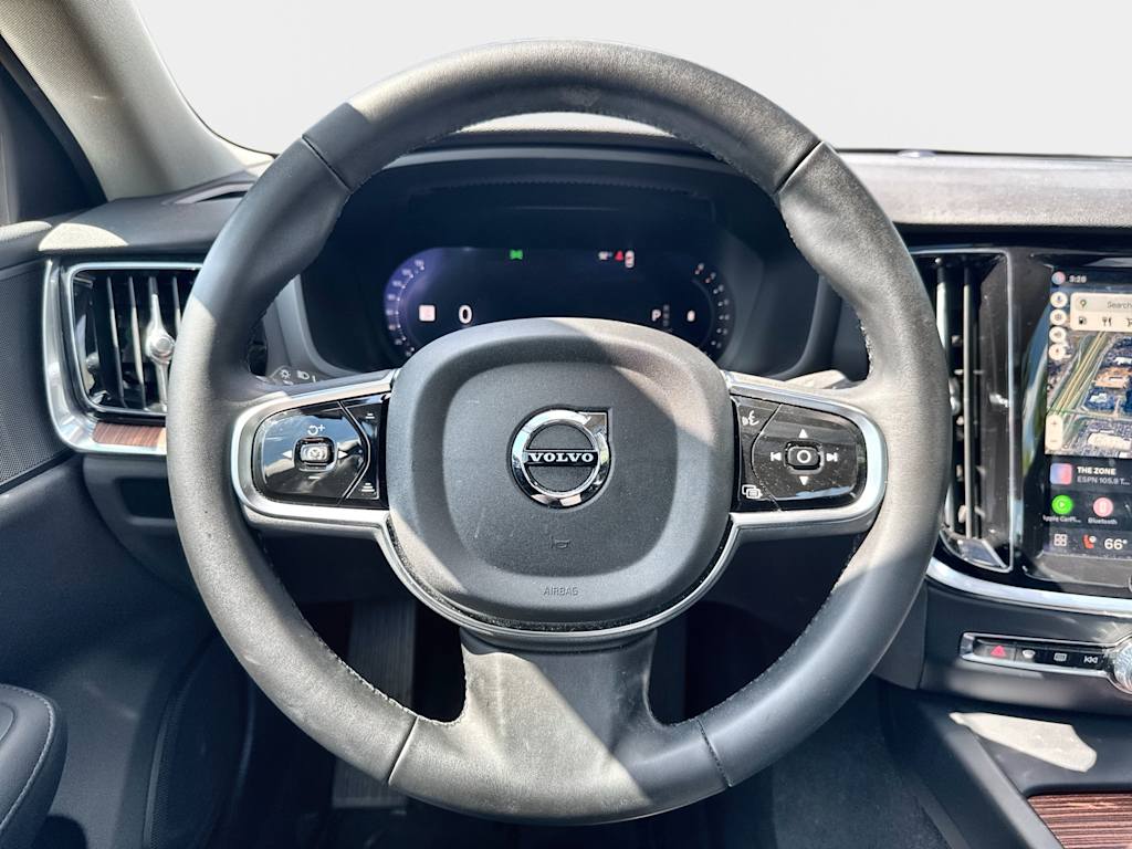 Thumbnail: 2025 Volvo S60 - 10