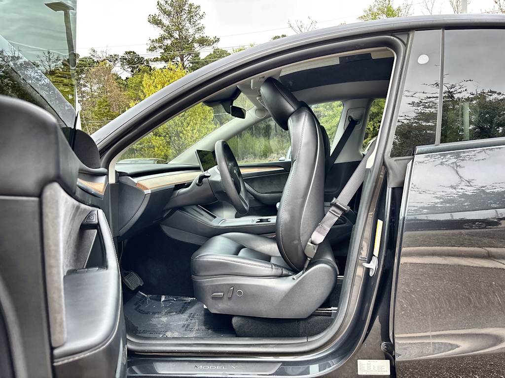 Thumbnail: 2024 Tesla Model Y - 16