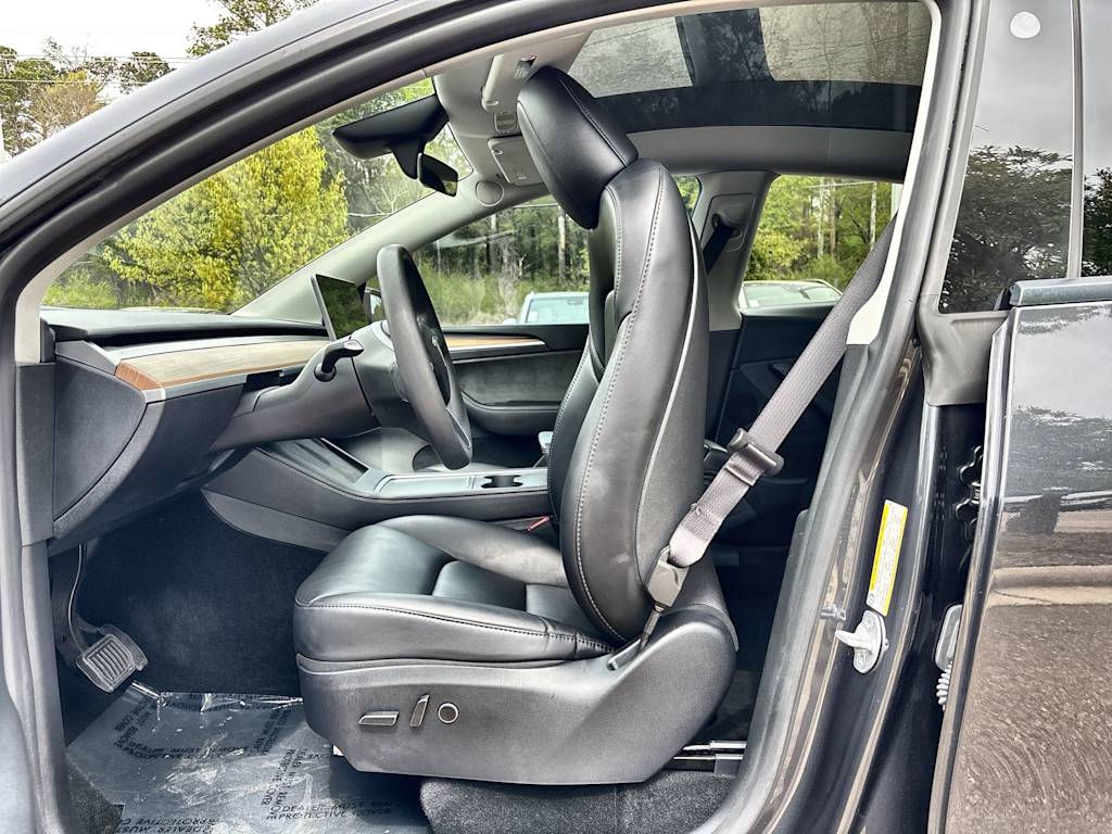 Thumbnail: 2024 Tesla Model Y - 10