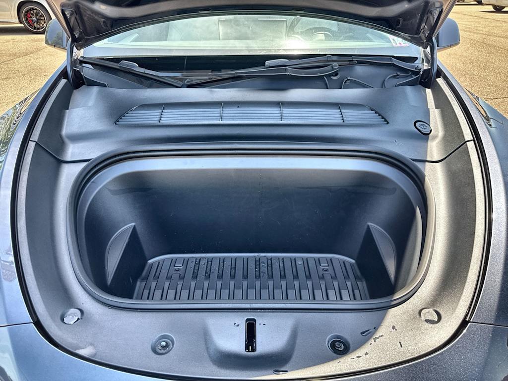 Thumbnail: 2023 Tesla Model Y - 21