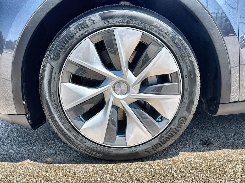 Thumbnail: 2023 Tesla Model Y - 8