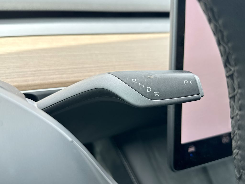 Thumbnail: 2023 Tesla Model Y - 25